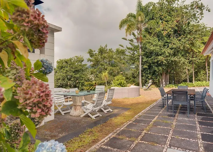 Villa Natural Oasis With Panoramic View & Bio-diverse 9 950m2 Garden