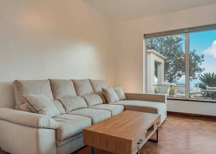 Natural Oasis With Panoramic View & Bio-diverse 9 950m2 Garden Villa