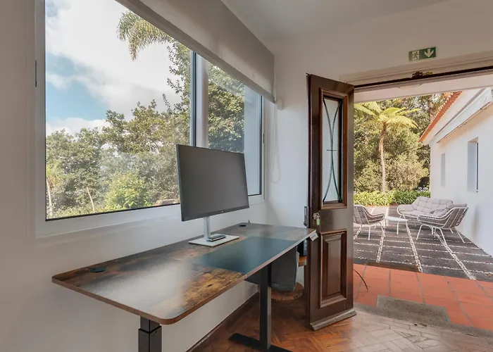 Natural Oasis With Panoramic View & Bio-diverse 9 950m2 Garden * Funchal (Madeira)