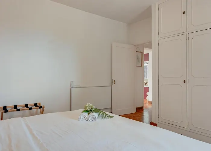 Natural Oasis With Panoramic View & Bio-diverse 9 950m2 Garden *