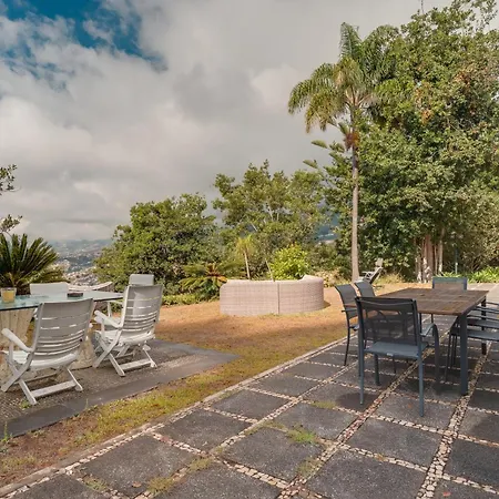 Natural Oasis With Panoramic View & Bio-diverse 9 950m2 Garden