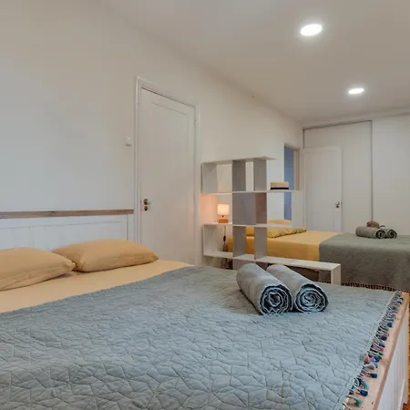 Natural Oasis With Panoramic View & Bio-diverse 9 950m2 Garden Вилла Фуншал