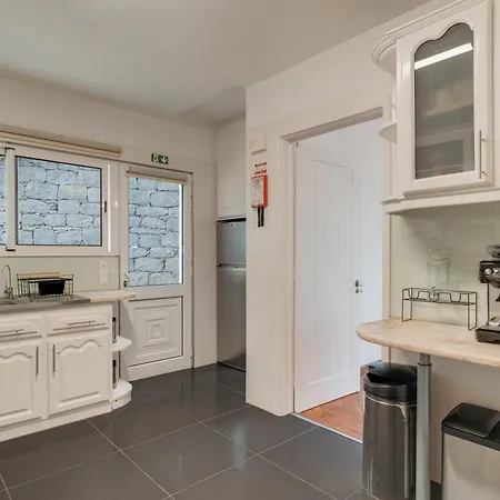 Natural Oasis With Panoramic View & Bio-diverse 9 950m2 Garden *