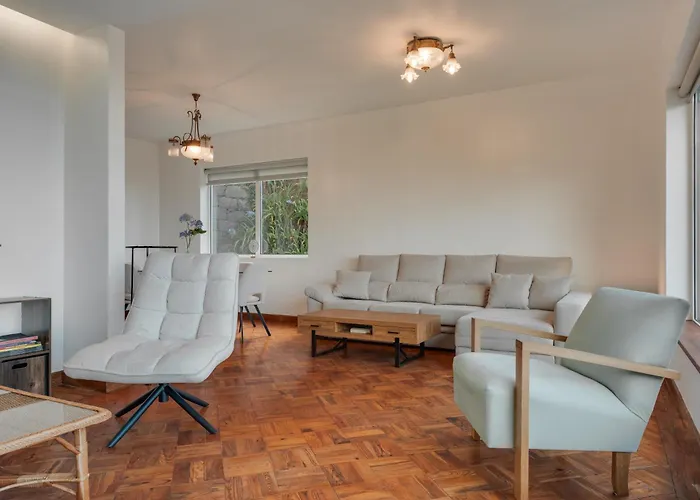 Natural Oasis With Panoramic View & Bio-diverse 9 950m2 Garden *