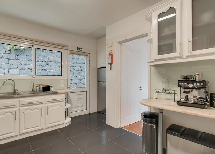 Natural Oasis With Panoramic View & Bio-diverse 9 950m2 Garden *