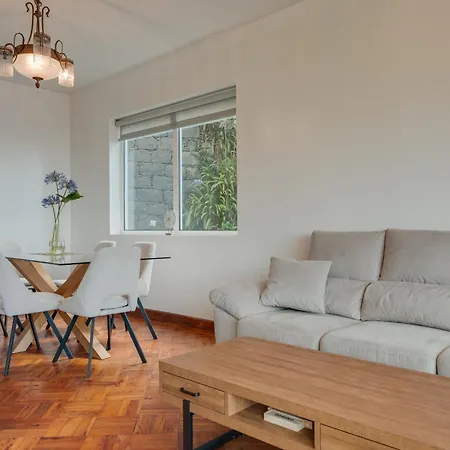 Natural Oasis With Panoramic View & Bio-diverse 9 950m2 Garden * Funchal (Madeira)