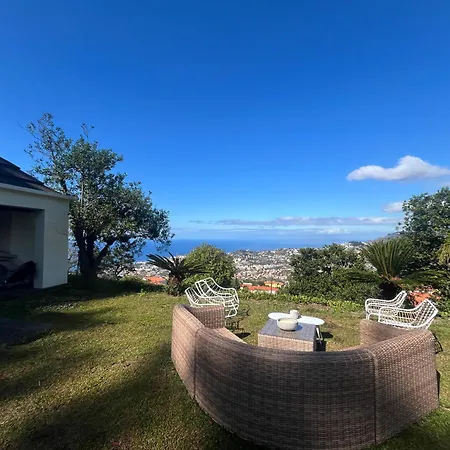 Natural Oasis With Panoramic View & Bio-diverse 9 950m2 Garden Willa *